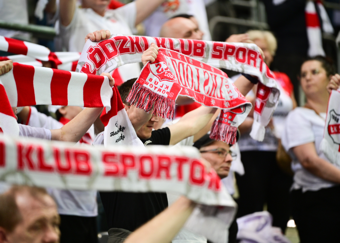 Doping kibiców w meczu ŁKS Commercecon Łódź - BKS BOSTIK Bielsko-Biała