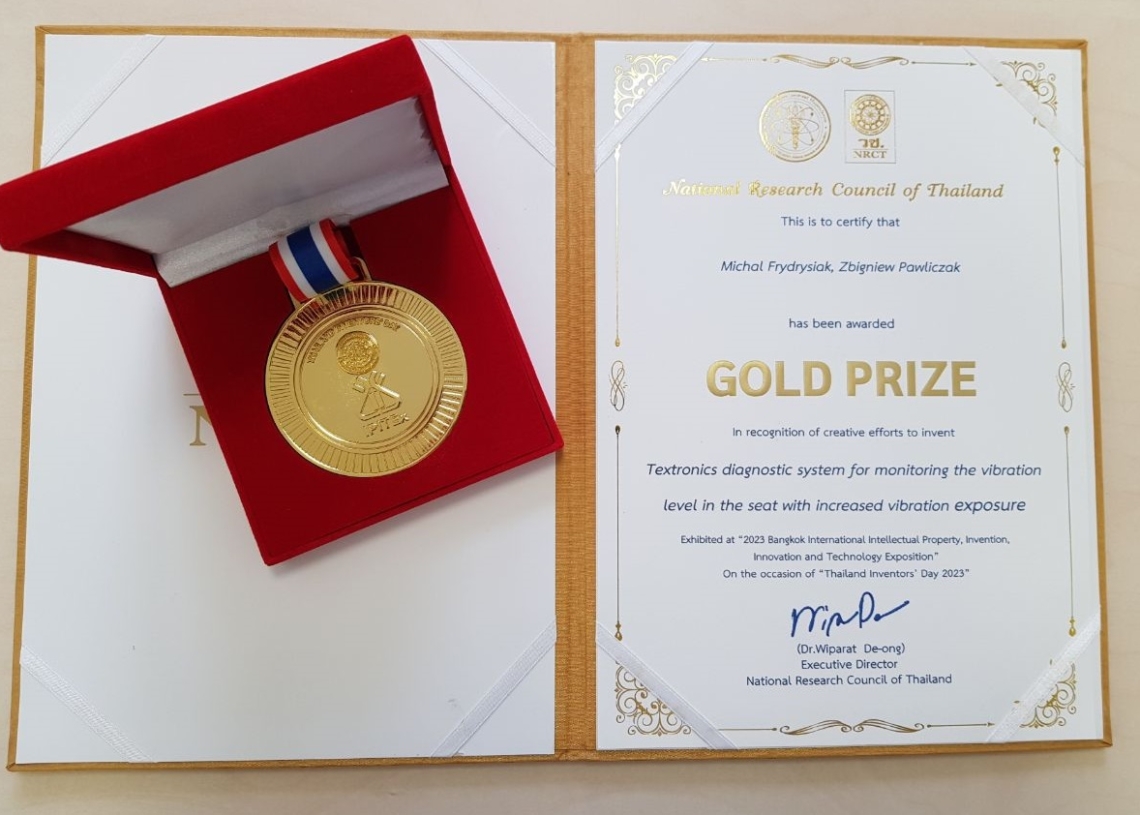Tekstroniczne fotele w pojazdach - złoty medal dla naukowców Politechniki Łódzkiej