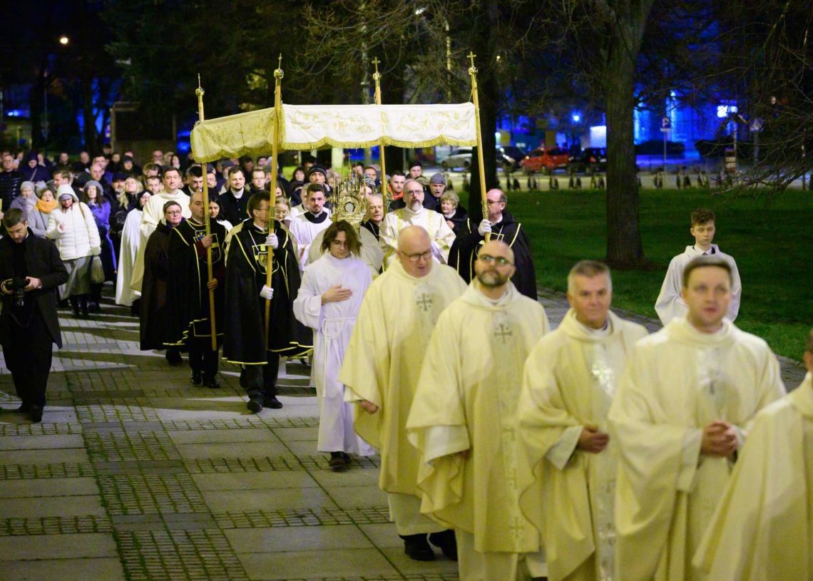 Wigilia Paschalna w Archikatedrze Łódzkiej