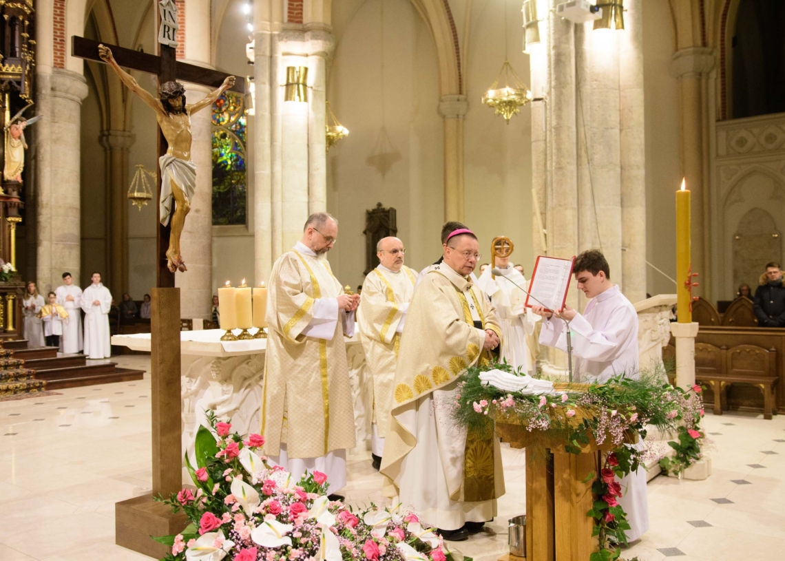 Wigilia Paschalna w Archikatedrze Łódzkiej