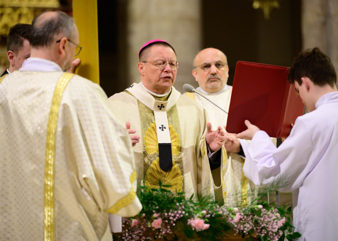Wigilia Paschalna w Archikatedrze Łódzkiej