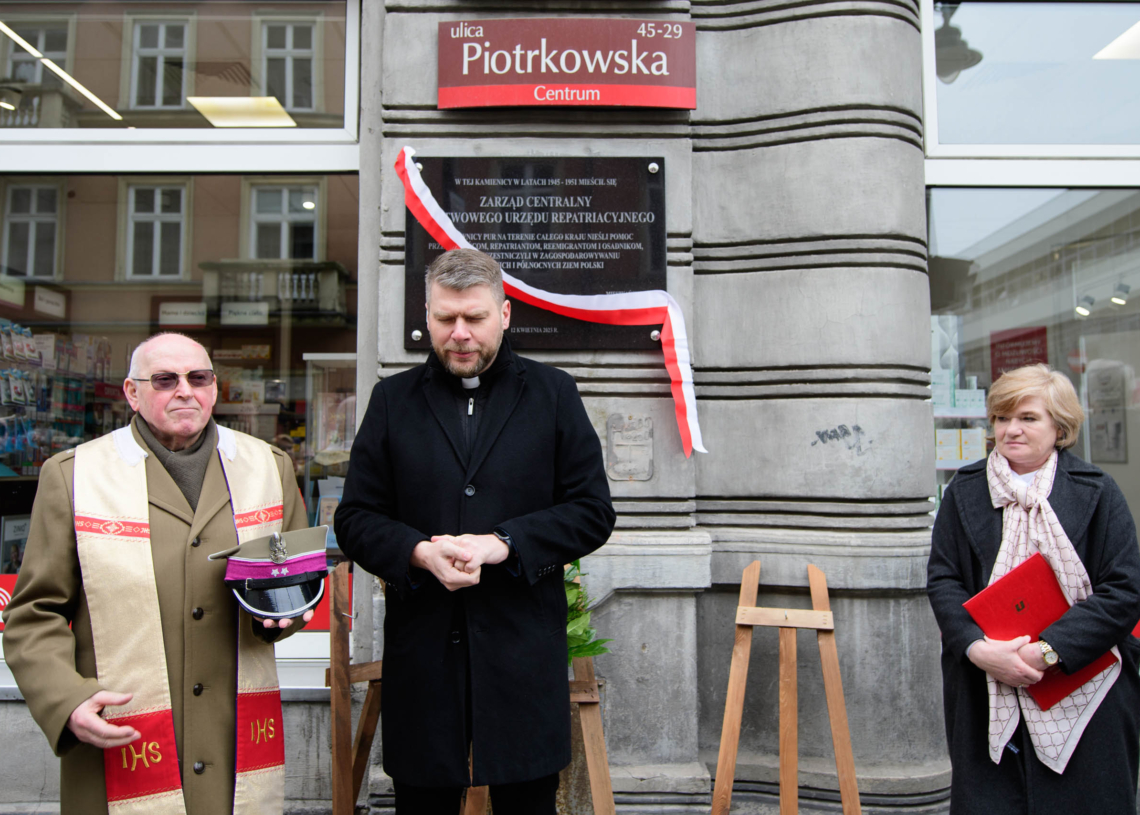 Odsłonięto tablicę upamiętniającą Państwowy Urząd Repatriacyjny