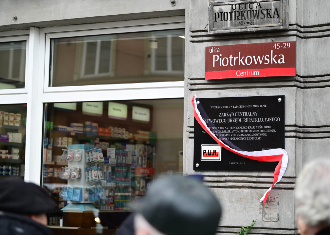 Odsłonięto tablicę upamiętniającą Państwowy Urząd Repatriacyjny