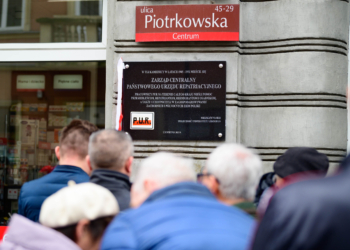 Odsłonięto tablicę upamiętniającą Państwowy Urząd Repatriacyjny