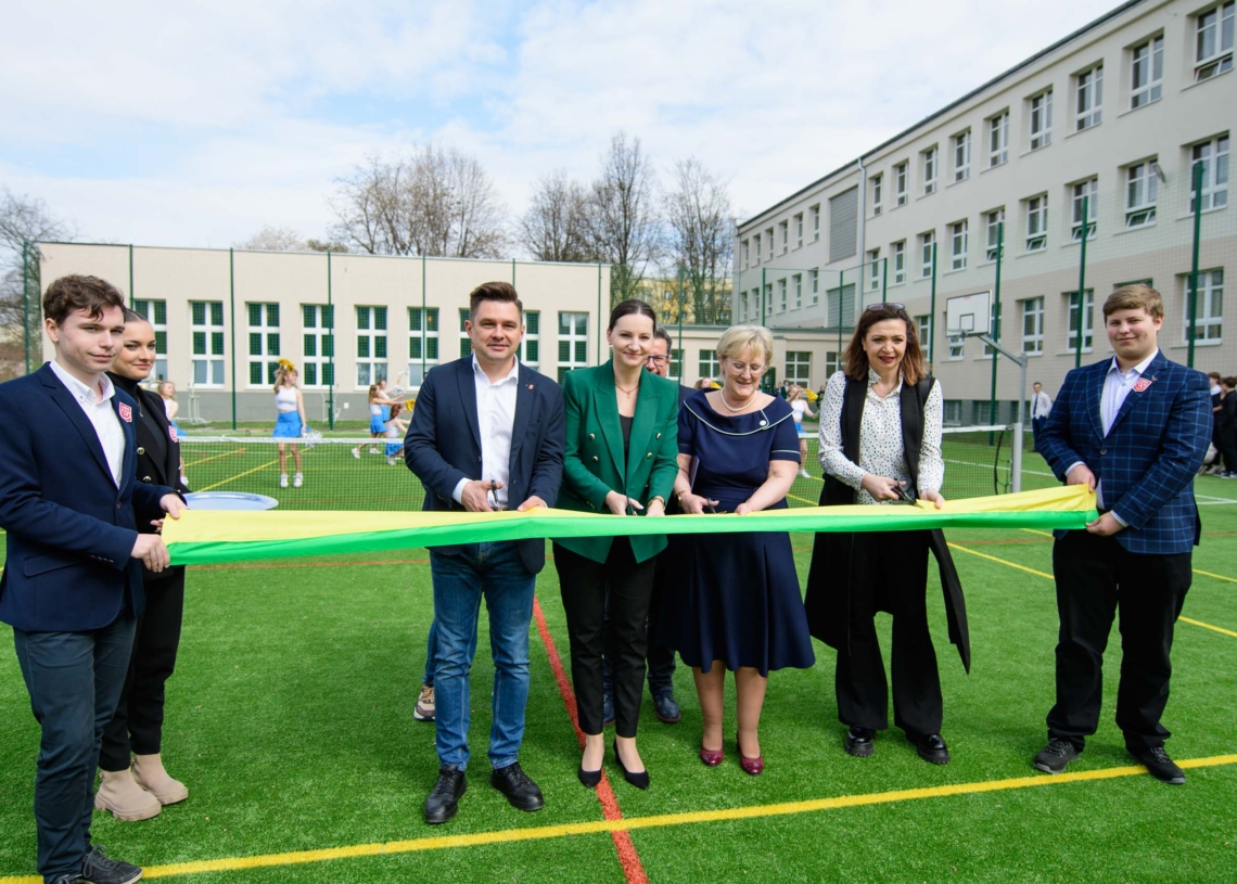 Kompleks boisk sportowych w XXXI LO w Łodzi