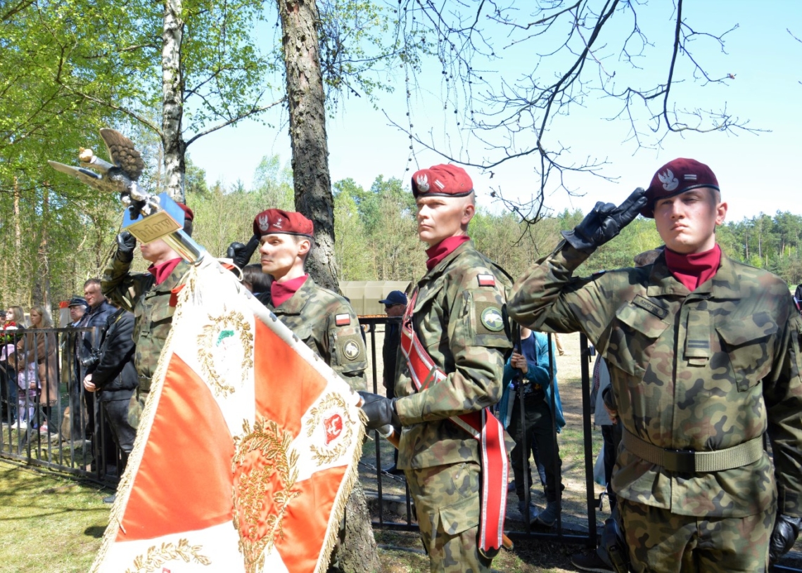 Dzień Pamięci o mjr. Henryku Dobrzańskim „Hubalu” w Anielinie [ZDJĘCIA]