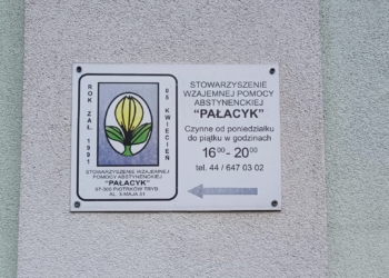 Świąteczne śniadanie Stowarzyszenia Wzajemnej Pomocy Abstynenckiej "Pałacyk"