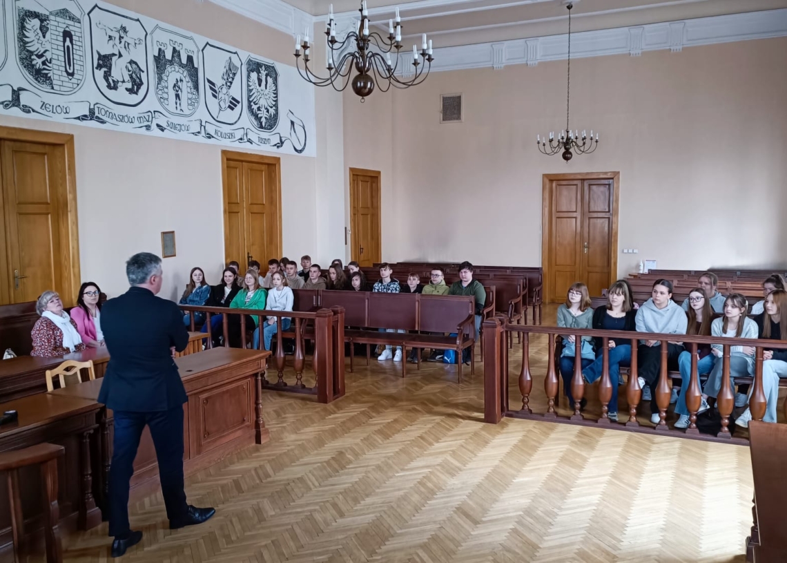 Nietypowa lekcja WOS-u w piotrkowskim sądzie