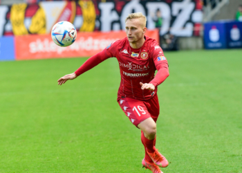 Bartłomiej Pawłowski w rozmowie z Radiem Łódź. Lider Widzewa Łódź coraz bliżej powrotu do treningów [PODCAST]