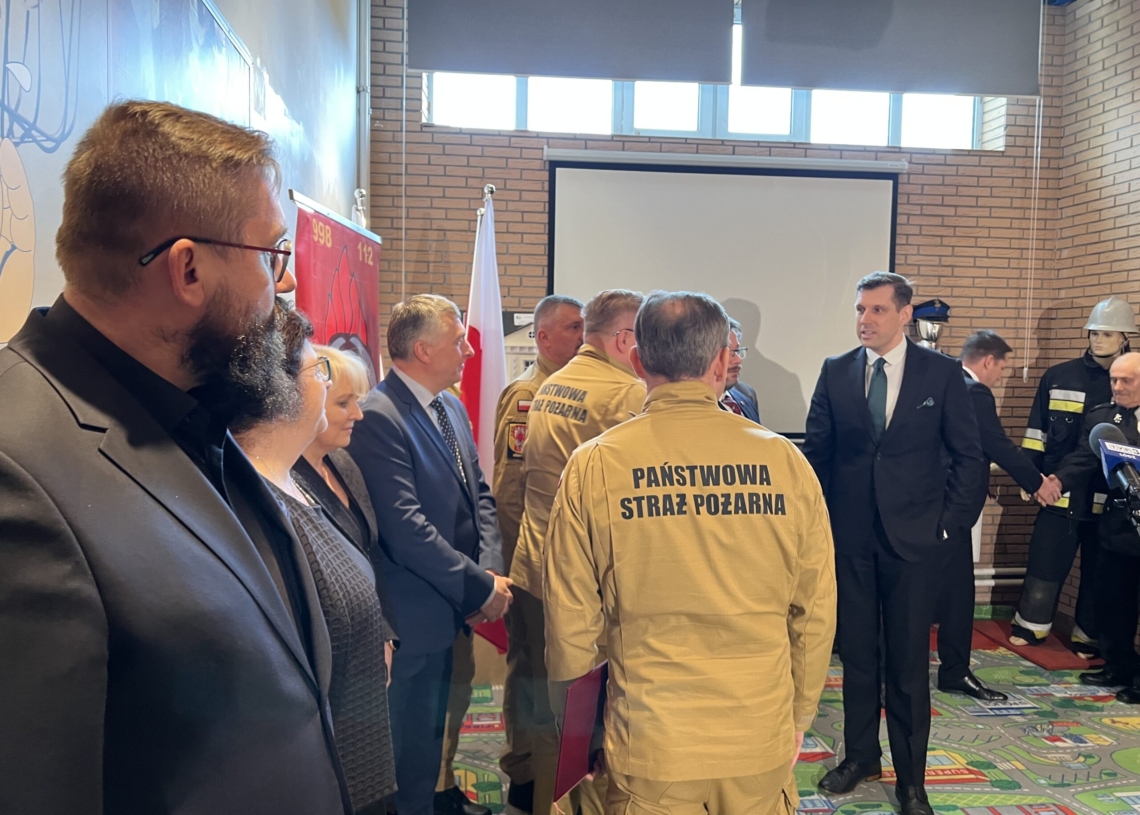 7 jednostek OSP z powiatu łódzkiego wschodniego i brzezińskiego otrzymało pieniądze na zakup samochodów ratowniczo-gaśniczych [ZDJĘCIA+WIDEO]