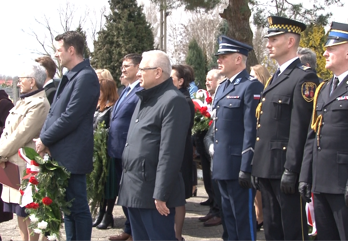 83. rocznica mordu katyńskiego. Uroczystości w Łodzi i regionie [ZDJĘCIA]