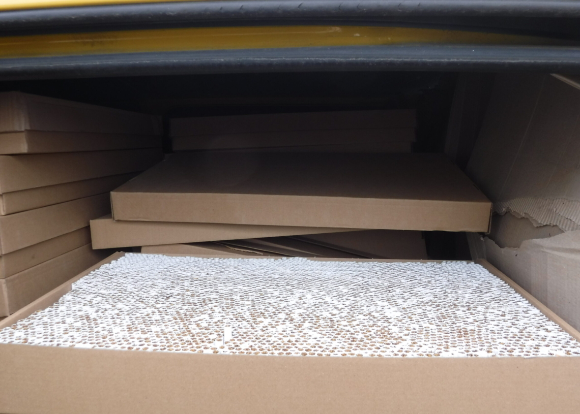 Łódzka KAS i CBŚP udaremniły transport 480 tys. sztuk nielegalnych papierosów