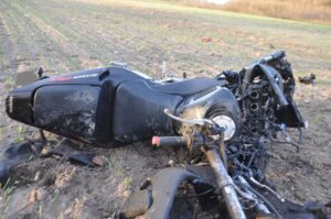 Początek sezonu motocyklowego w Łódzkiem. Groźne wypadki w powiecie opoczyńskim 1 Początek sezonu motocyklowego w Łódzkiem - wypadek w Opocznie
