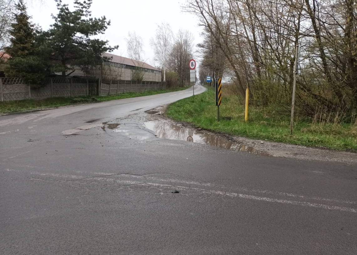Skrzyżowanie grozy koło Aleksandrowa