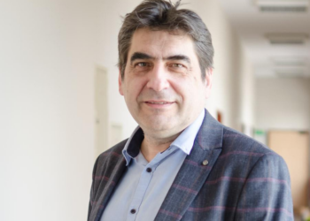 Dr Jacek Stańdo