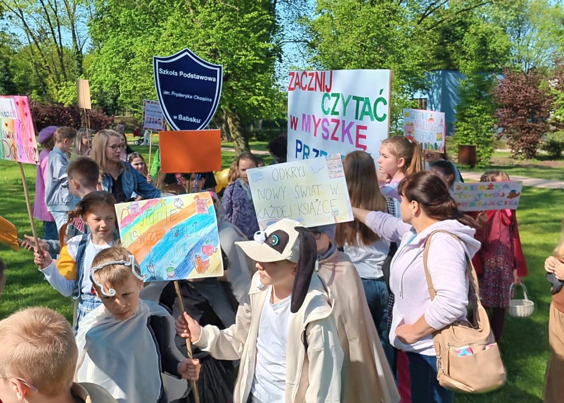 Akcja ”Z książką na walizkach” w Rawie Mazowieckiej