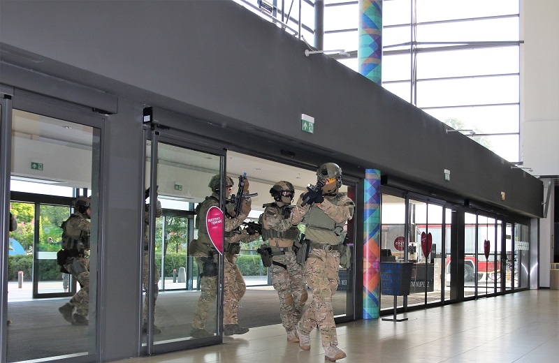 Atak terrorystów na centrum handlowe