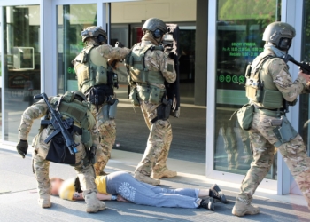Atak terrorystów na centrum handlowe