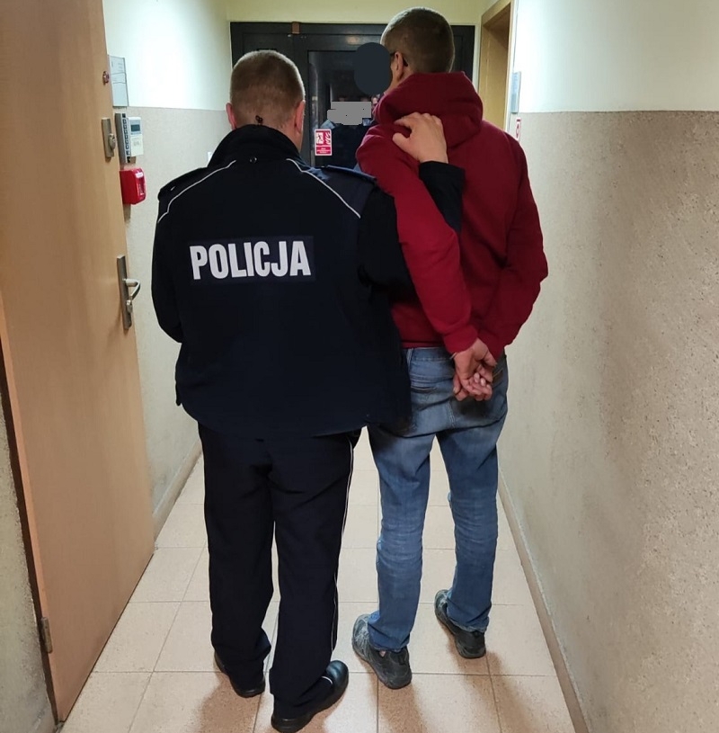 Kutno: 19-latek chciał sprzedawać kryminalnym narkotyki