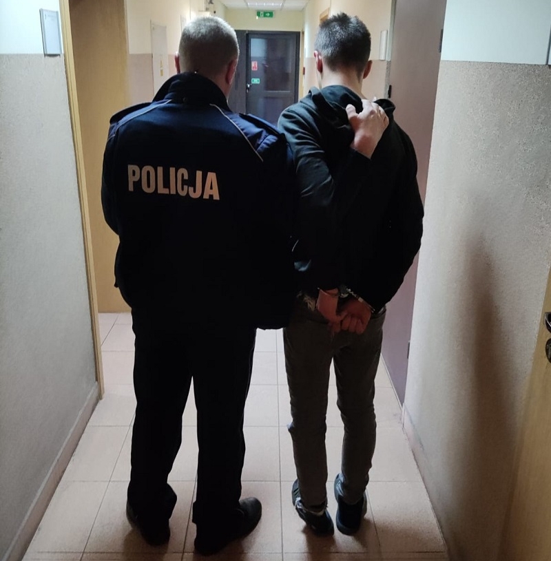 Kutno: 19-latek chciał sprzedawać kryminalnym narkotyki