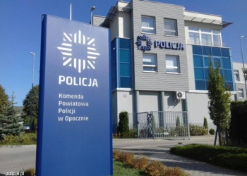 Opoczno: Podpaliły klatkę schodową, bo nie dostały papierosa