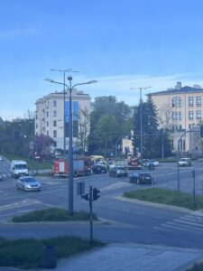 Zderzenie samochodów na Uniwersyteckiej w Łodzi