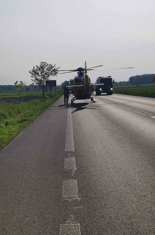 Wypadek na DK74. Zginęła przewodnicząca Rady Miejskiej w Sieradzu
