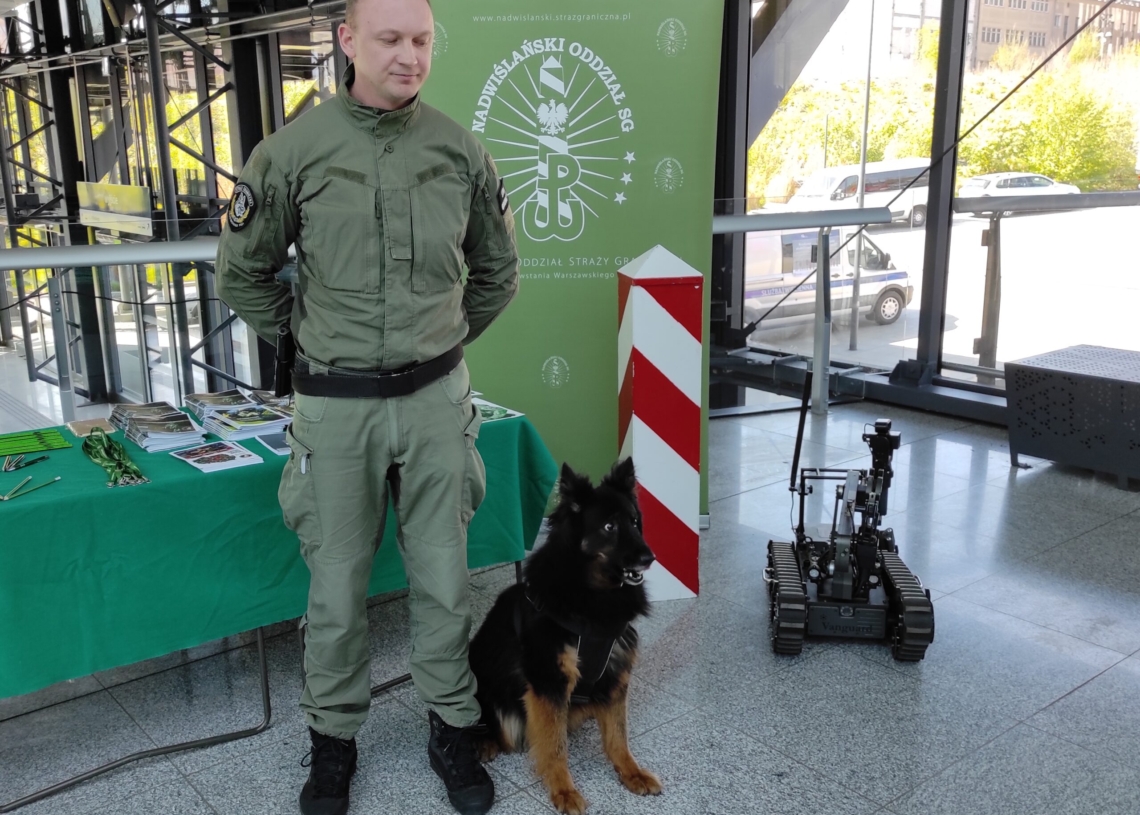 Festiwal Zawodów Mundurowych na Dworcu Łódź Fabryczna [ZDJĘCIA]
