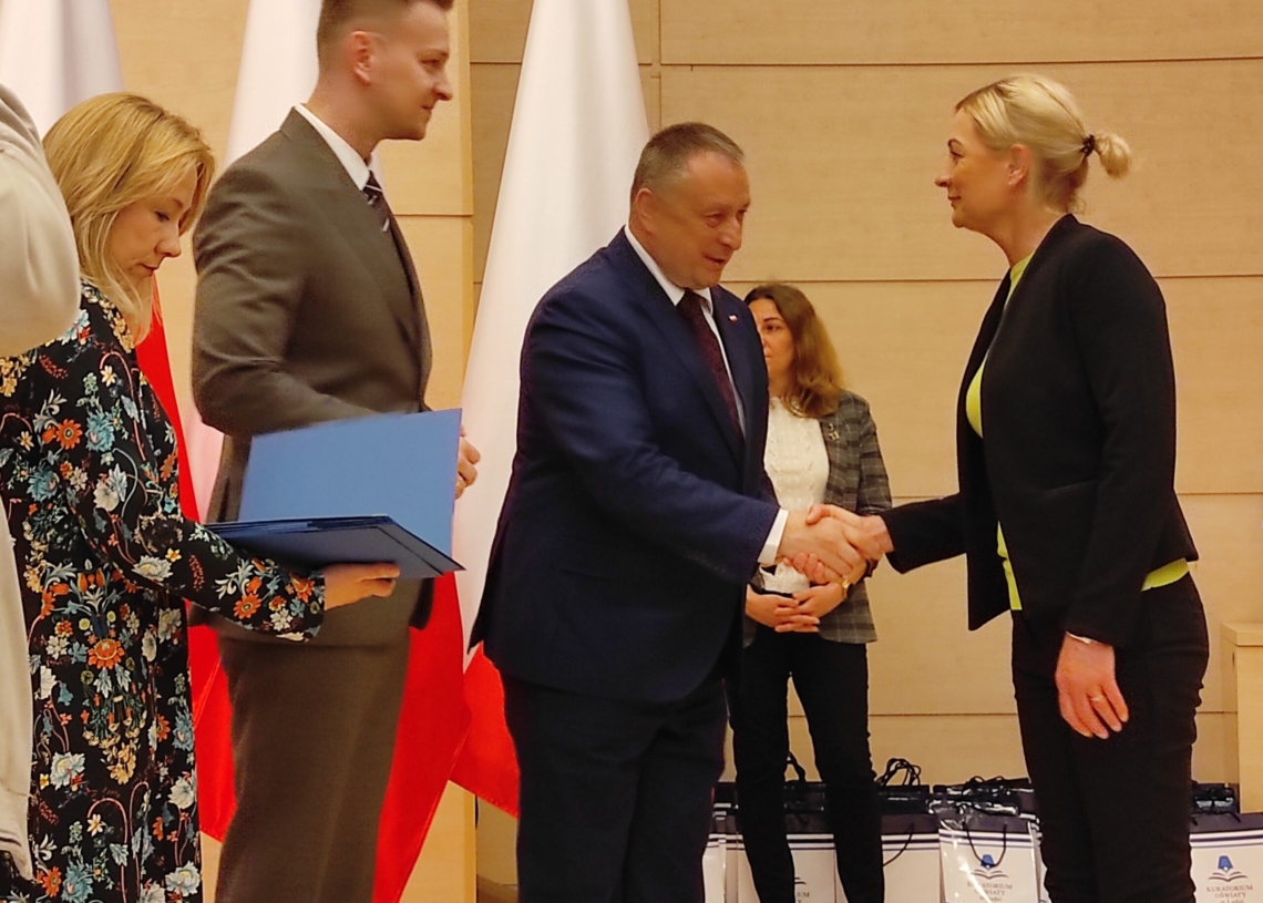 210 uczniów szkół podstawowych w Łódzkiem odebrało nagrody za najlepsze wyniki w wojewódzkich konkursach [ZDJĘCIA]