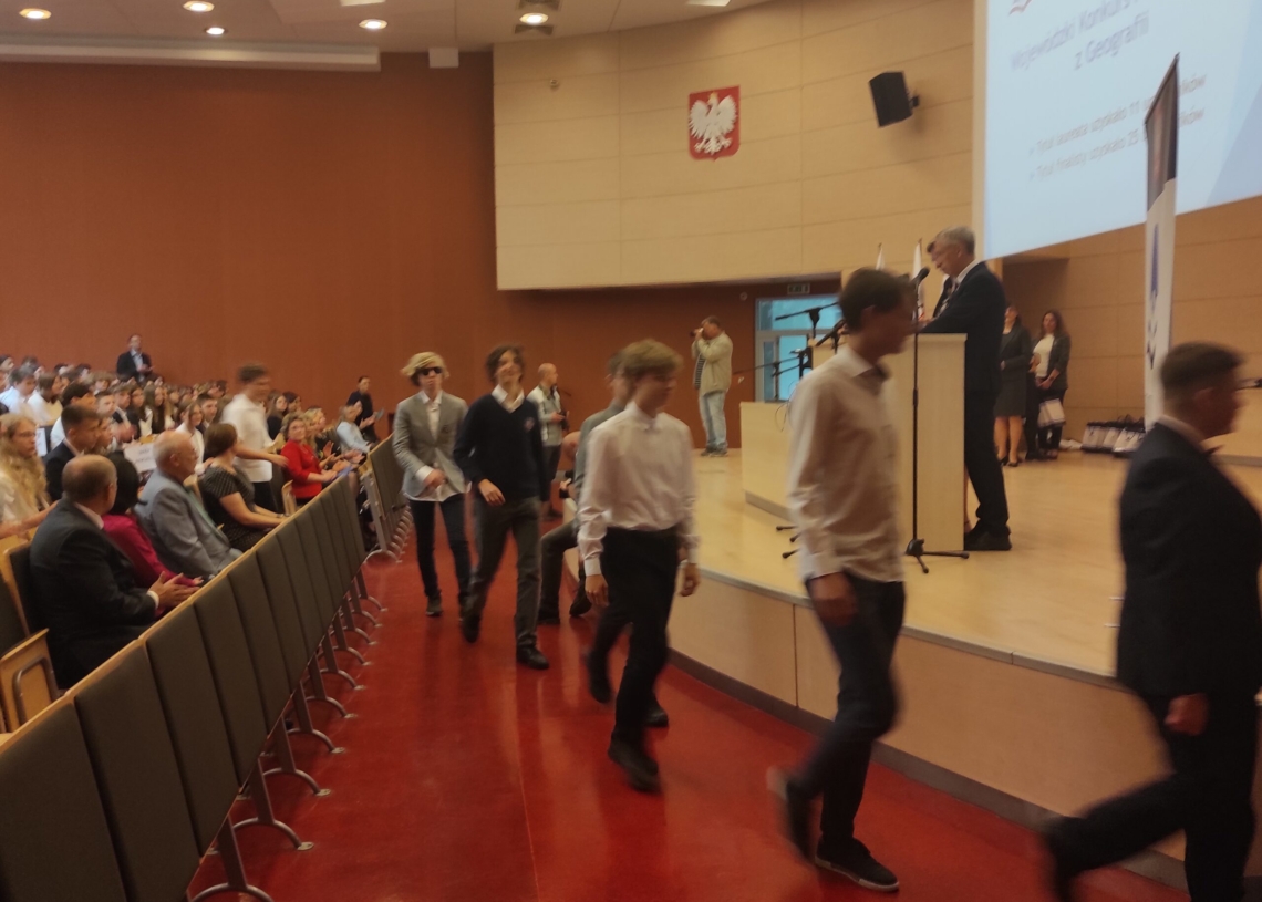 210 uczniów szkół podstawowych w Łódzkiem odebrało nagrody za najlepsze wyniki w wojewódzkich konkursach [ZDJĘCIA]