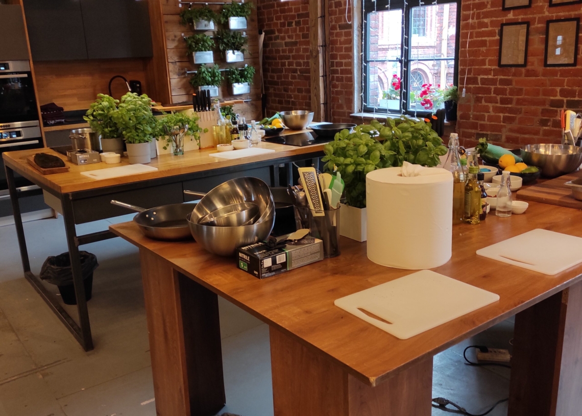 Warsztaty kulinarne z Karolem Okrasą – zasada Zero Waste [ZDJĘCIA]