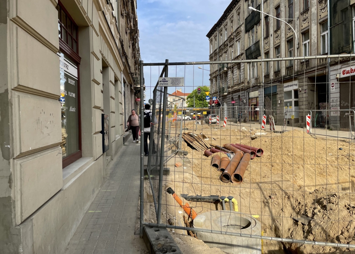 Jak postępuje modernizacja Legionów? Minęło 5 miesięcy od rozpoczęcia prac [ZDJĘCIA + WIDEO]