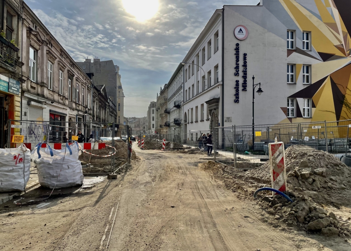Jak postępuje modernizacja Legionów? Minęło 5 miesięcy od rozpoczęcia prac [ZDJĘCIA + WIDEO]