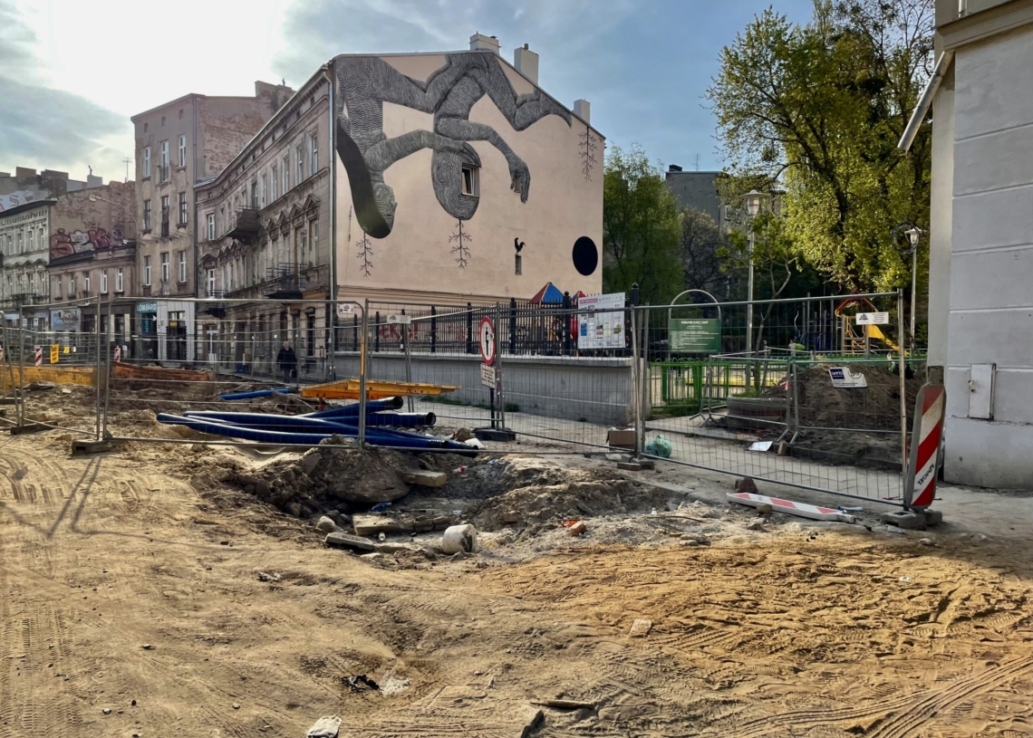 Jak postępuje modernizacja Legionów? Minęło 5 miesięcy od rozpoczęcia prac [ZDJĘCIA + WIDEO]