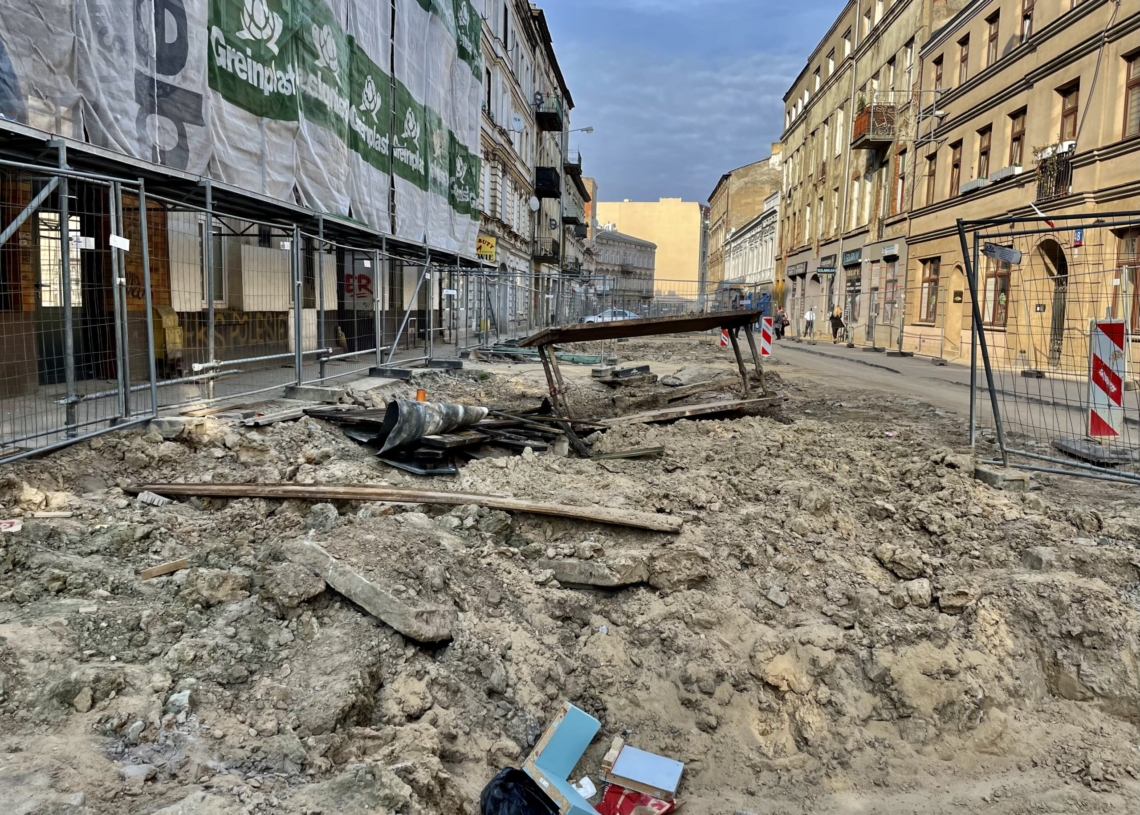 Jak postępuje modernizacja Legionów? Minęło 5 miesięcy od rozpoczęcia prac [ZDJĘCIA + WIDEO]