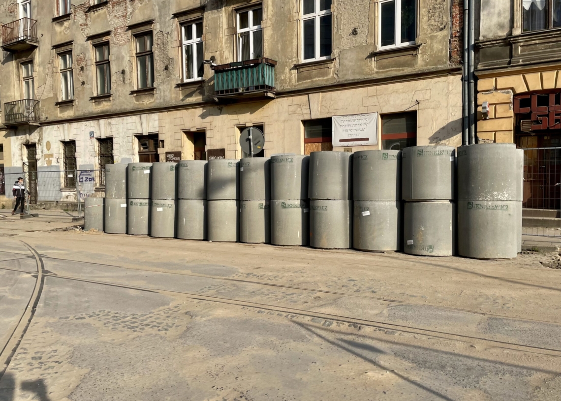 Jak postępuje modernizacja Legionów? Minęło 5 miesięcy od rozpoczęcia prac [ZDJĘCIA + WIDEO]