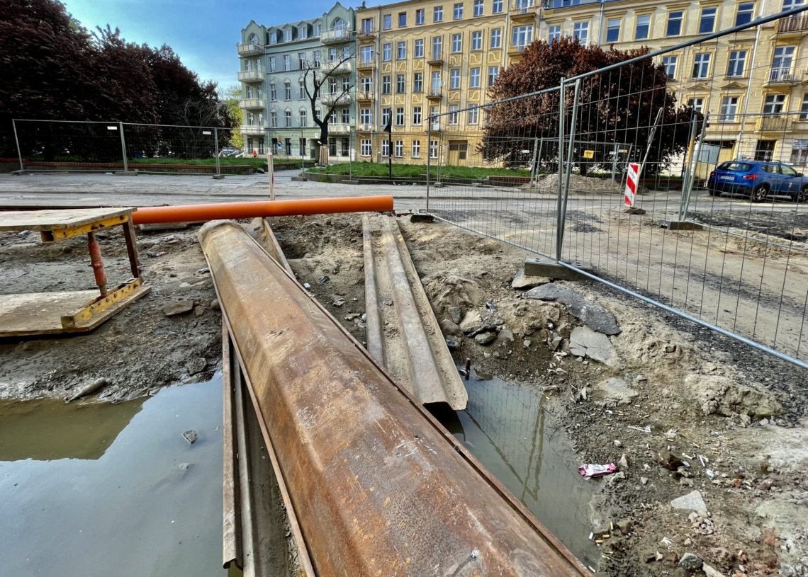Jak postępuje modernizacja Legionów? Minęło 5 miesięcy od rozpoczęcia prac [ZDJĘCIA + WIDEO]