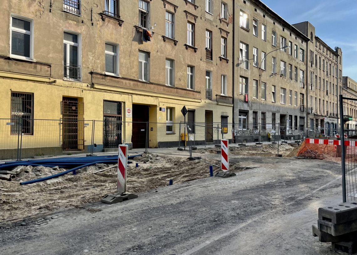 Jak postępuje modernizacja Legionów? Minęło 5 miesięcy od rozpoczęcia prac [ZDJĘCIA + WIDEO]