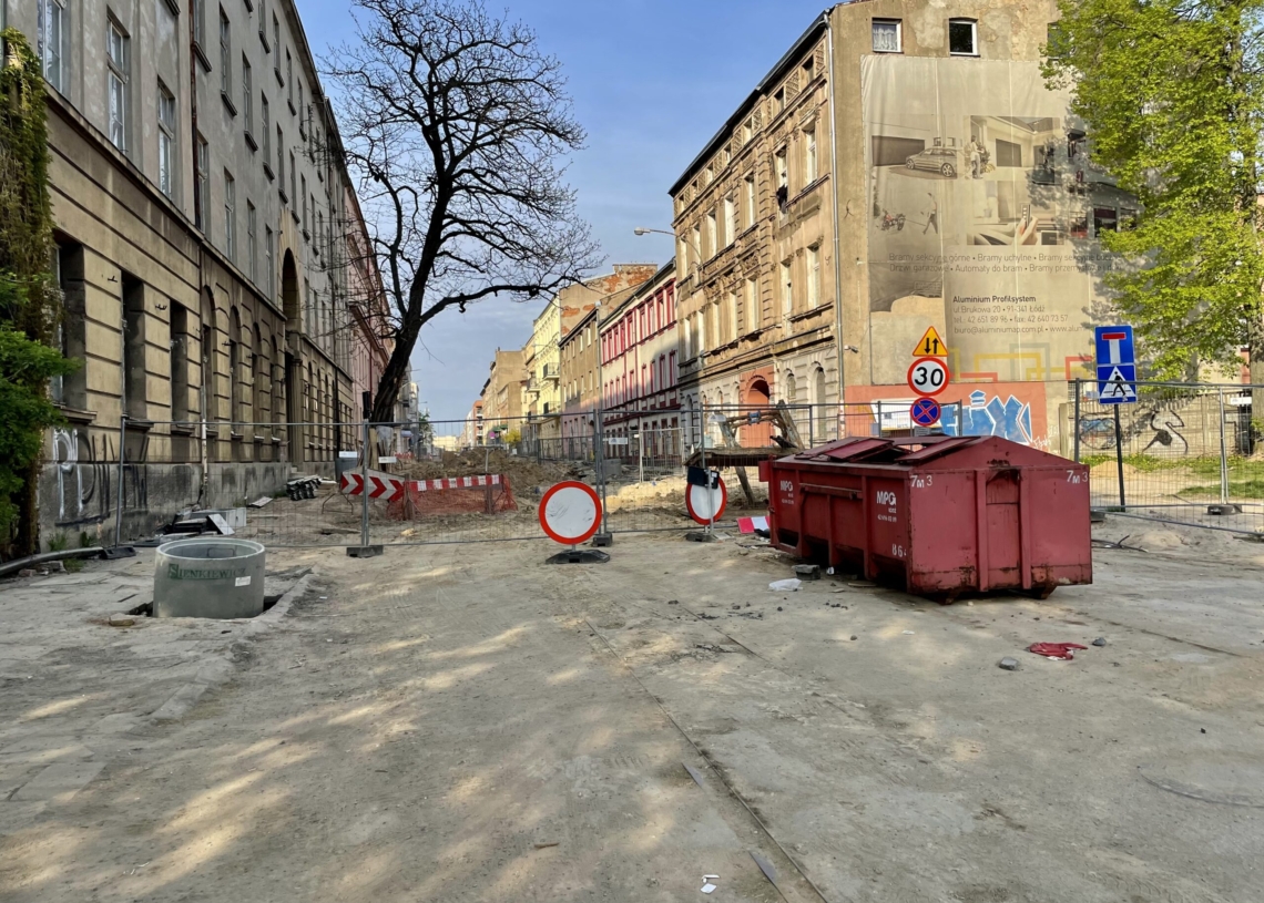Jak postępuje modernizacja Legionów? Minęło 5 miesięcy od rozpoczęcia prac [ZDJĘCIA + WIDEO]