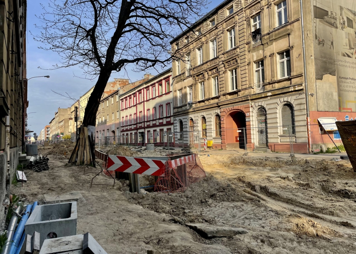 Jak postępuje modernizacja Legionów? Minęło 5 miesięcy od rozpoczęcia prac [ZDJĘCIA + WIDEO]
