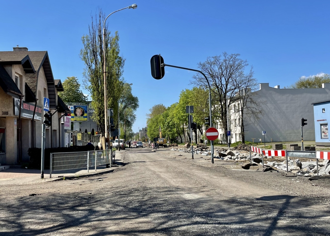Mija miesiąc od rozpoczęcia modernizacji drugiej części Przybyszewskiego. Jak postępują prace? [ZDJĘCIA + WIDEO]