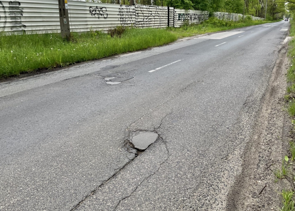 Cztery firmy chcą wybudować i przebudować drogi dojazdowe do S14, w tym Rąbieńską [ZDJĘCIA]