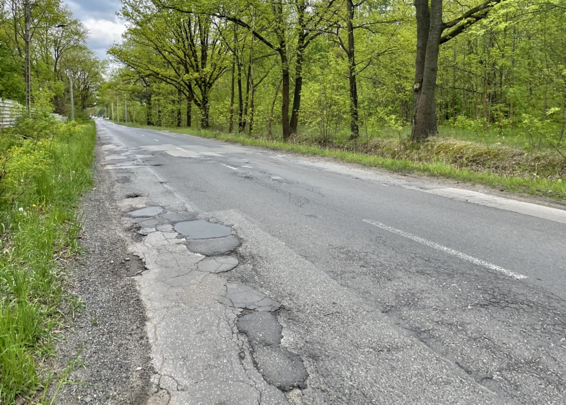 Cztery firmy chcą wybudować i przebudować drogi dojazdowe do S14, w tym Rąbieńską [ZDJĘCIA]