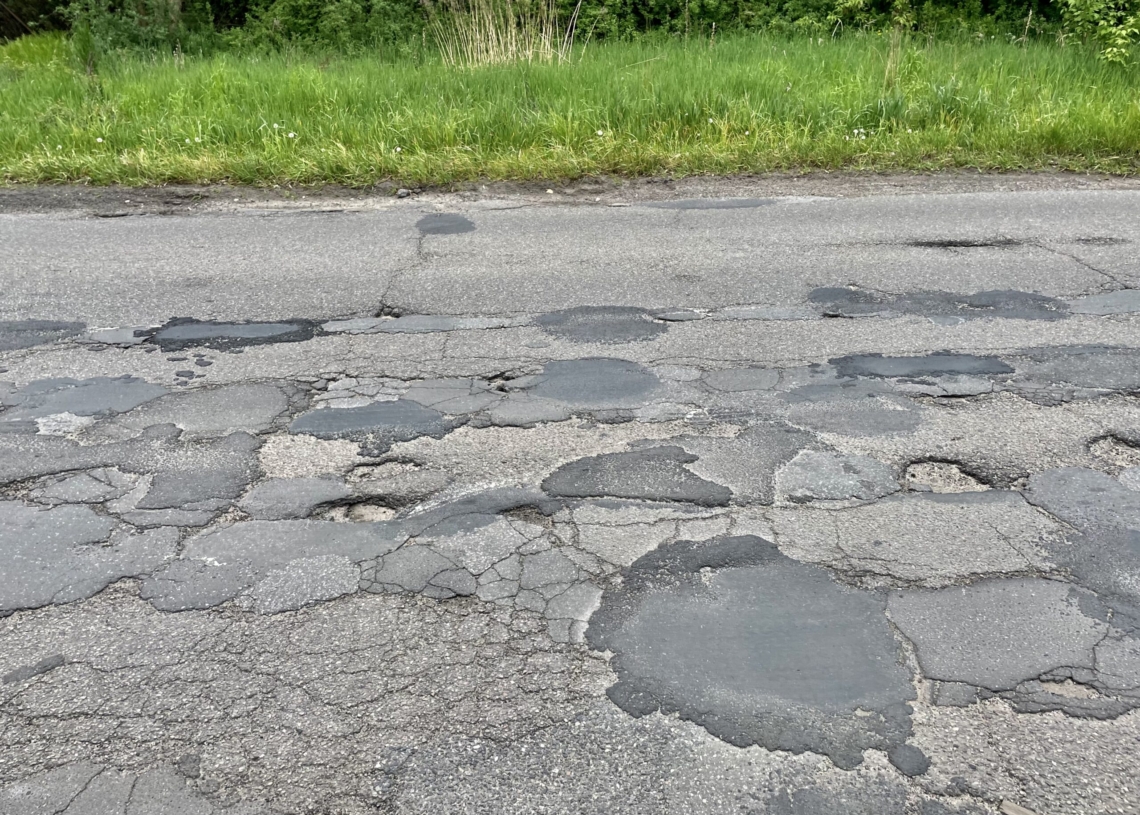 Cztery firmy chcą wybudować i przebudować drogi dojazdowe do S14, w tym Rąbieńską [ZDJĘCIA]