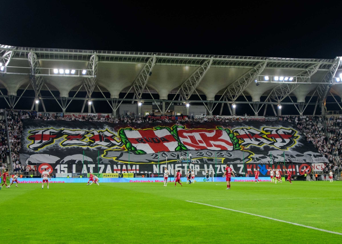 Doping kibiców w meczu ŁKS Łódź - Wisła Kraków
