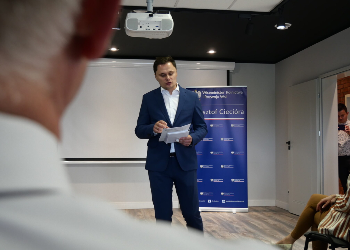 Spotkanie sołtysów z powiatu radomszczańskiego z wiceministrem rolnictwa 1 Spotkanie sołtysów z powiatu radomszczańskiego z wiceministrem rolnictwa