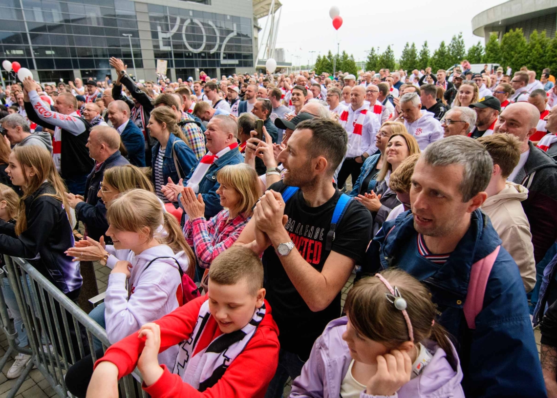 Łódzkie Wiewióry świętują z kibicami