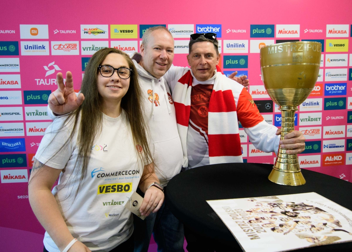 Łódzkie Wiewióry świętują z kibicami