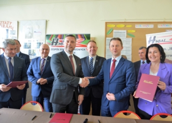 W Drzewicy będą uczyć się obsługi naziemnej samolotów