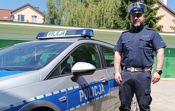 Brzeziny: policjant eskortował 11-letnią dziewczynkę do szpitala